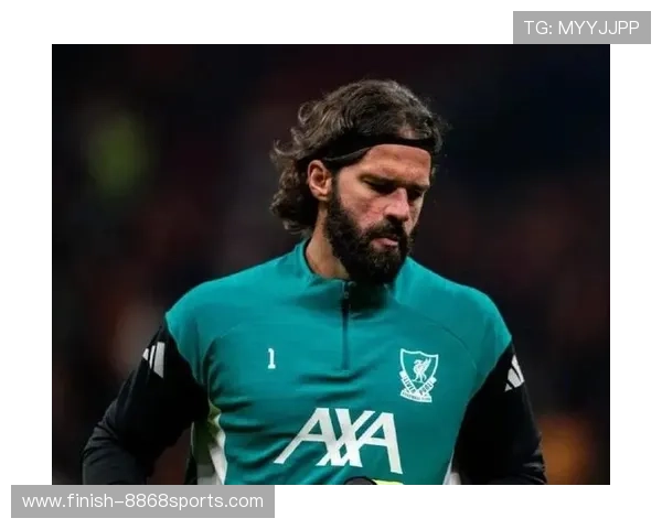 阿利松:从巴西传奇门将到全球瞩目的帕尼尼足球卡明星